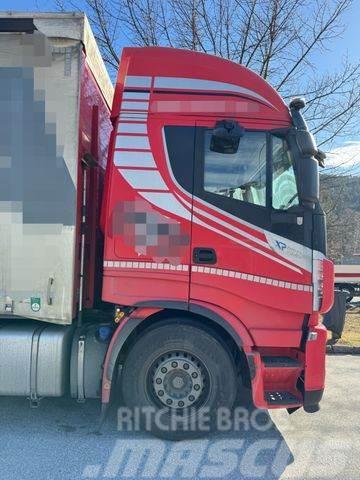 Iveco AS26SYS46 6X2 E6 HINTEN GELENKTE ACHSE Curtain sider trucks