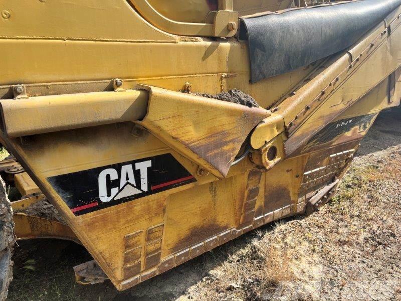 CAT 621E Scrapers