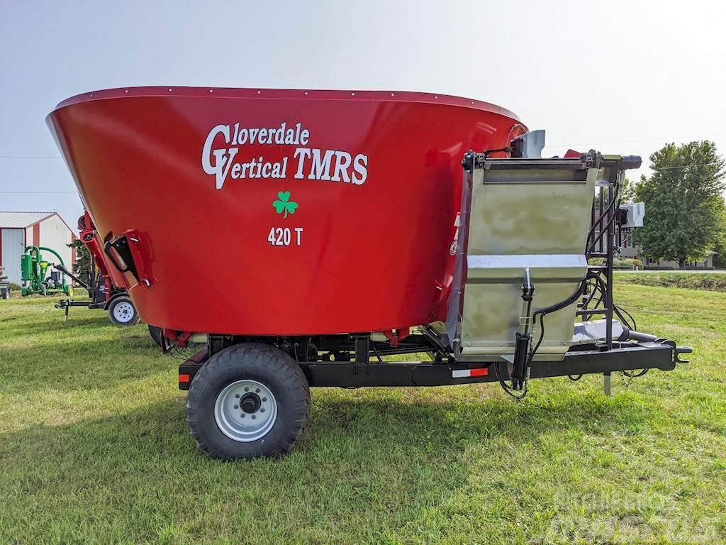 Cloverdale 420T Feed mixer