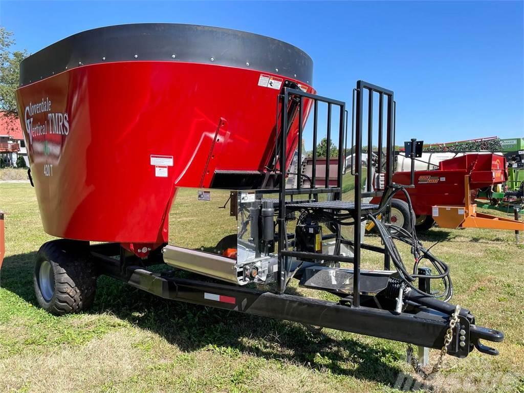 Cloverdale 420T Feed mixer