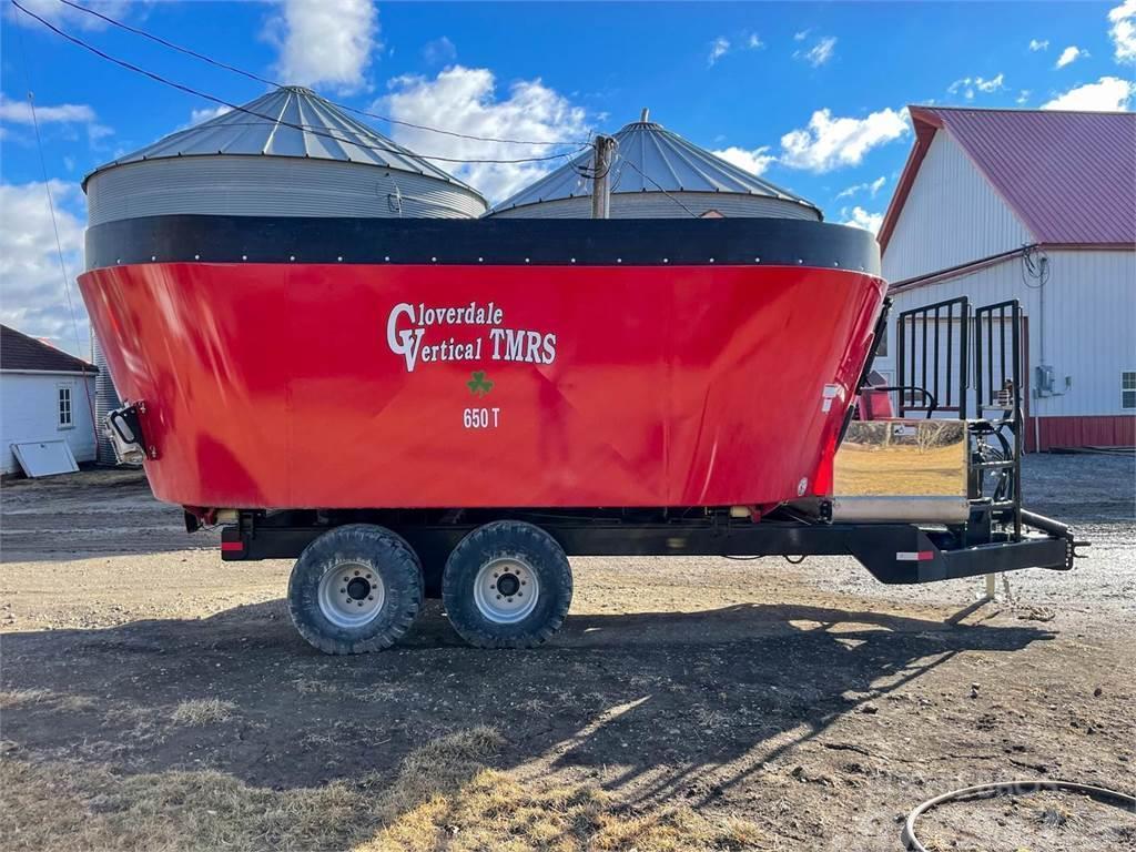 Cloverdale 650T Feed mixer