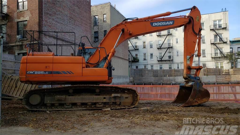 Doosan DX225LC-3 Crawler excavators