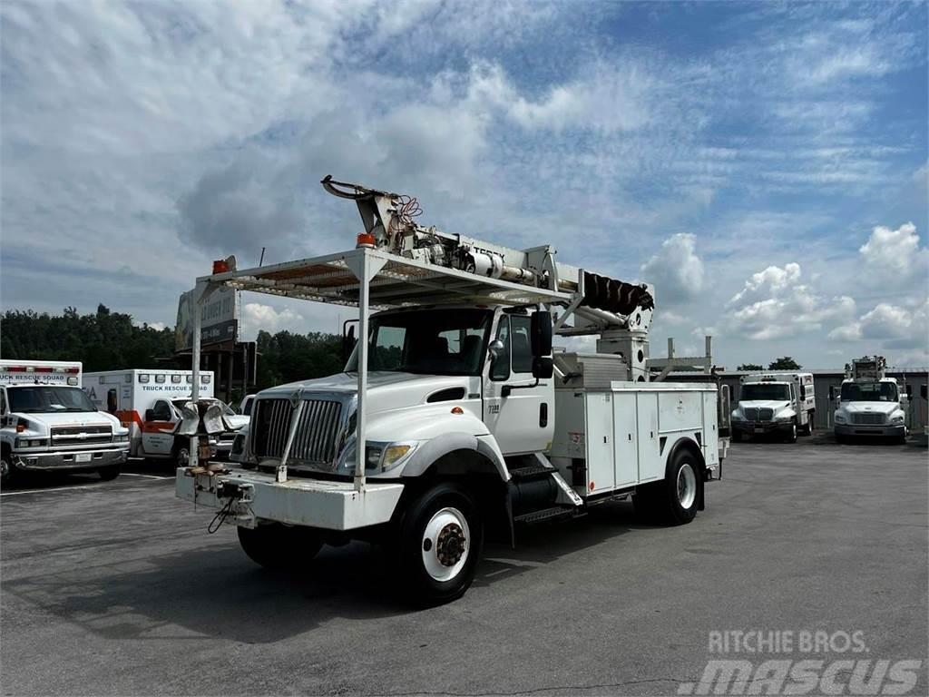 International 7300 SFA 4X4 Truck mounted drill rig