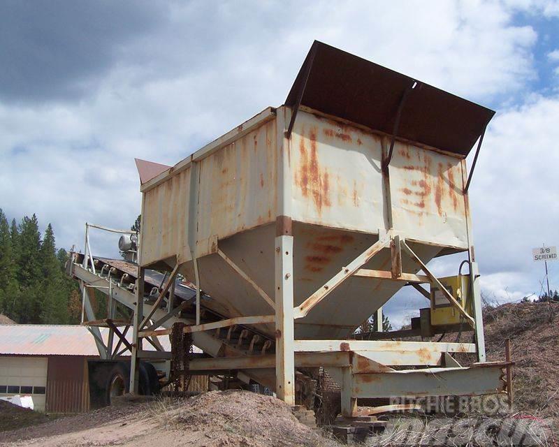 Spokane Machinery (SPOMAC) Load out Bunker/Surge Bin - 40  Grain bins