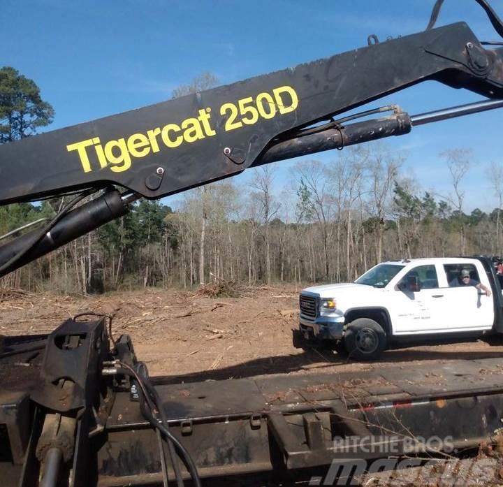 Tigercat 250D Knuckle boom loaders