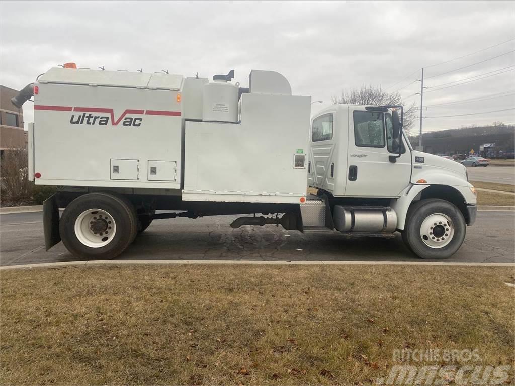  Ultra Vac T-475 Commercial vehicle
