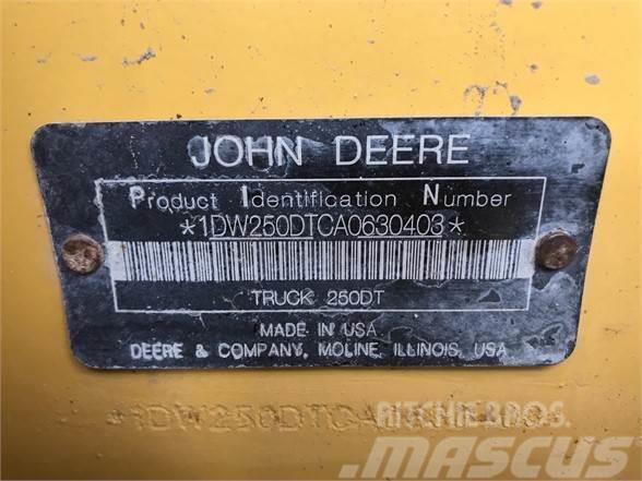 John Deere 250D II Articulated Haulers