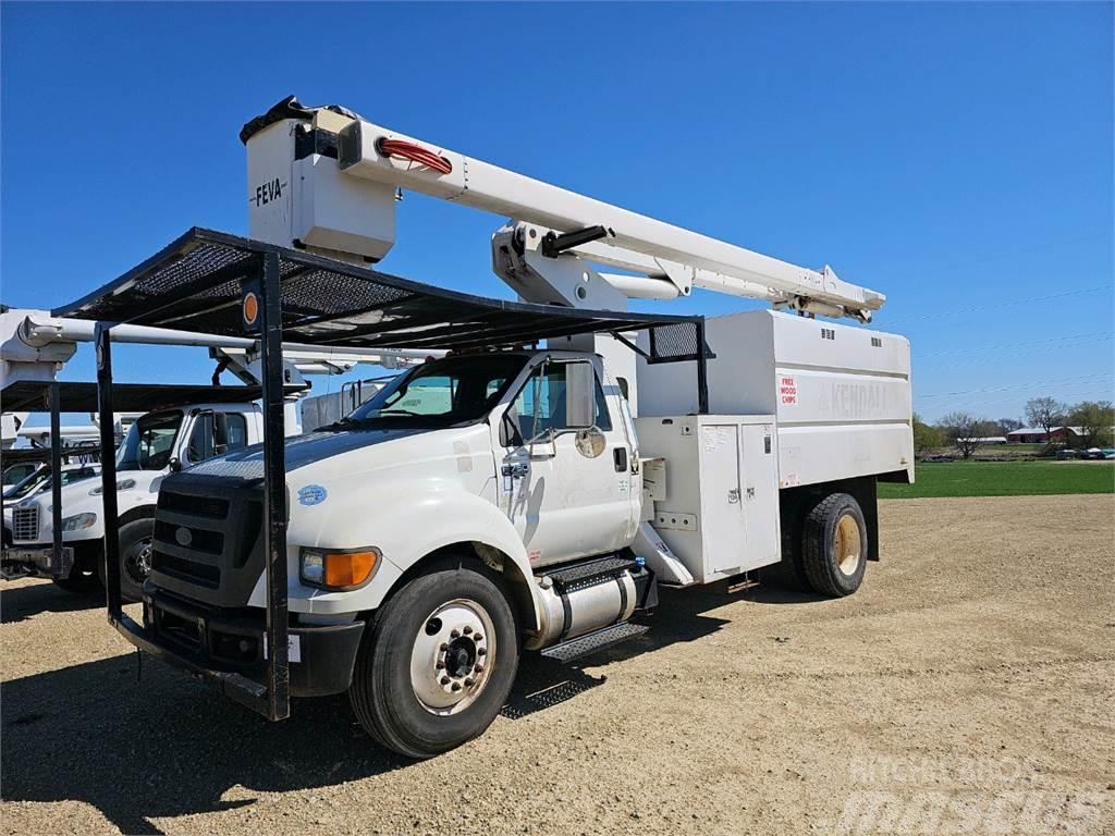  Ford/ Terex F750 / XT55 Truck mounted platforms