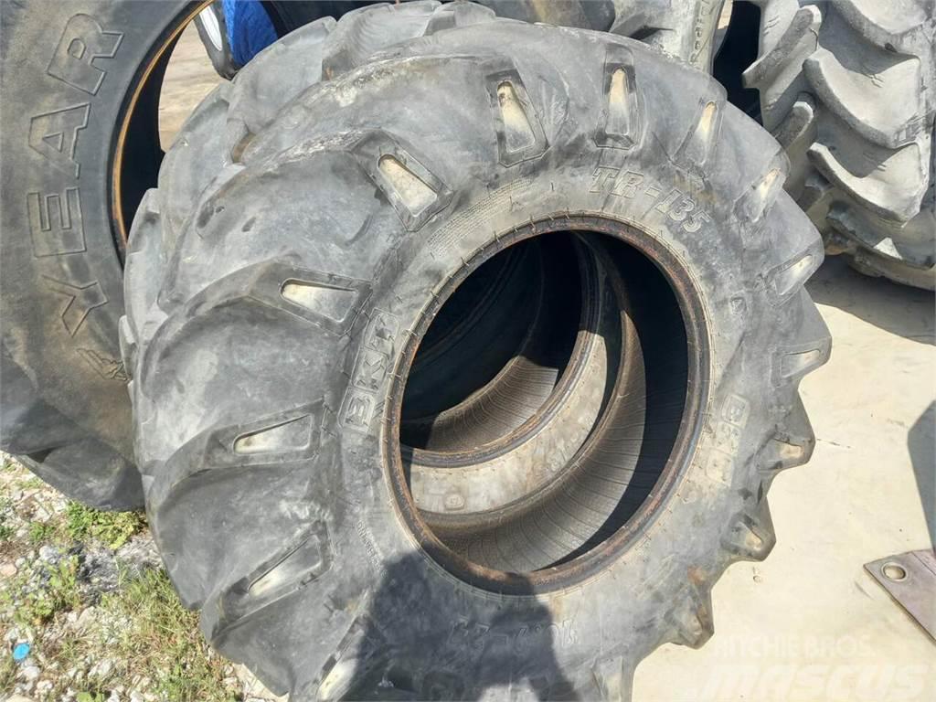 BKT TR-135 Tyres, wheels and rims