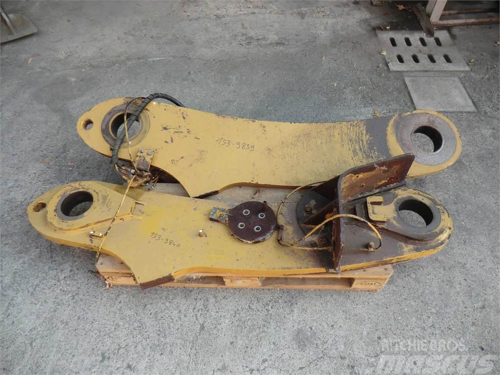 CAT 988H Chassis and suspension