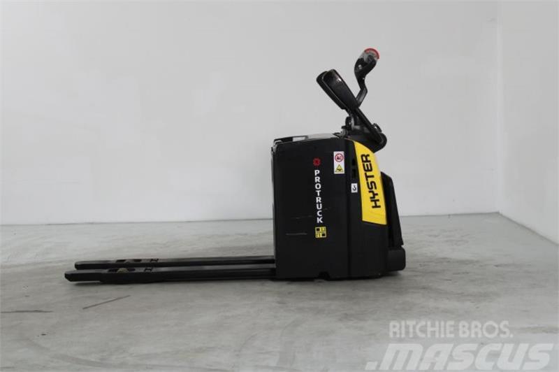 Hyster P2.0S Low lift with platform