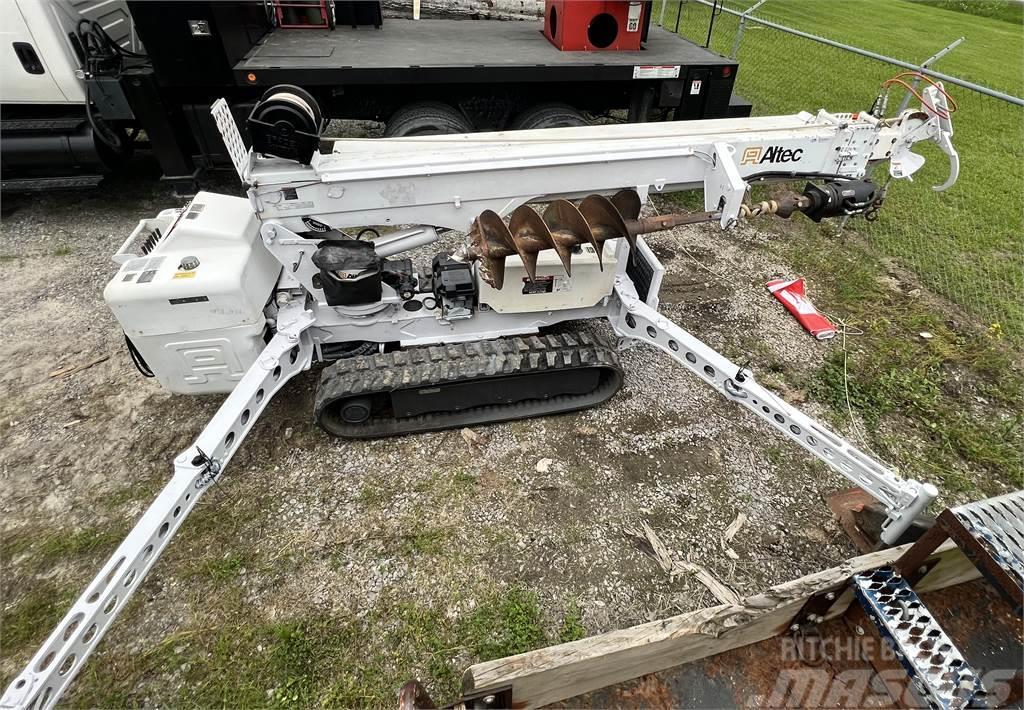 Altec DB35 Digger Derrick Truck mounted drill rig