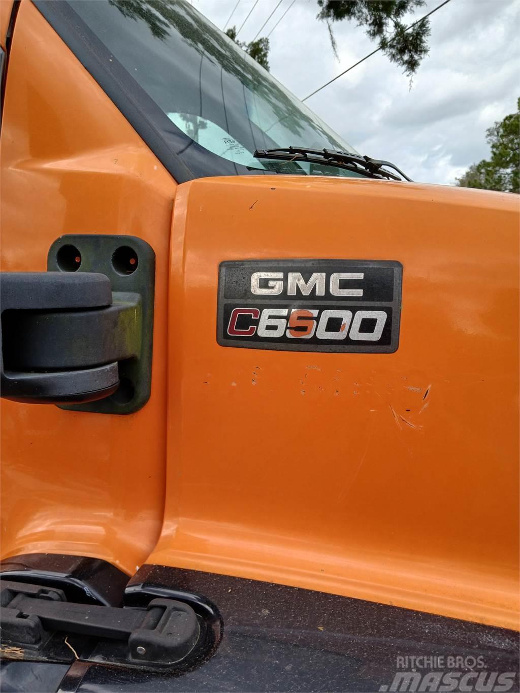 GMC C6500 Wood chip trucks