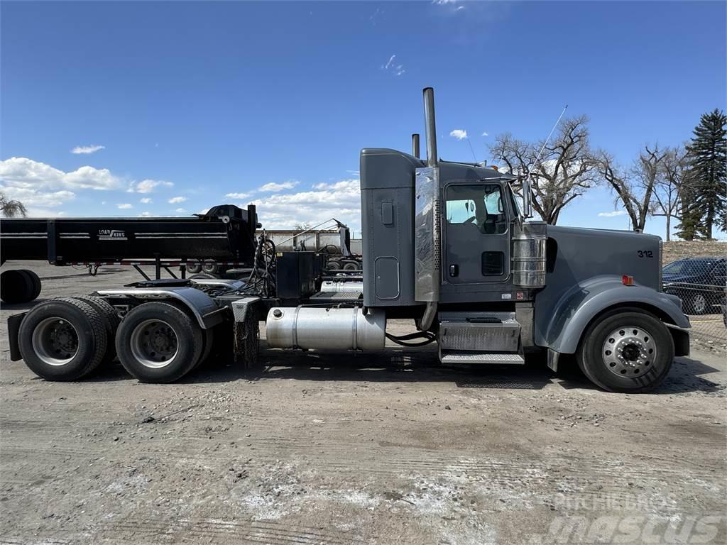 Kenworth w900l Prime Movers