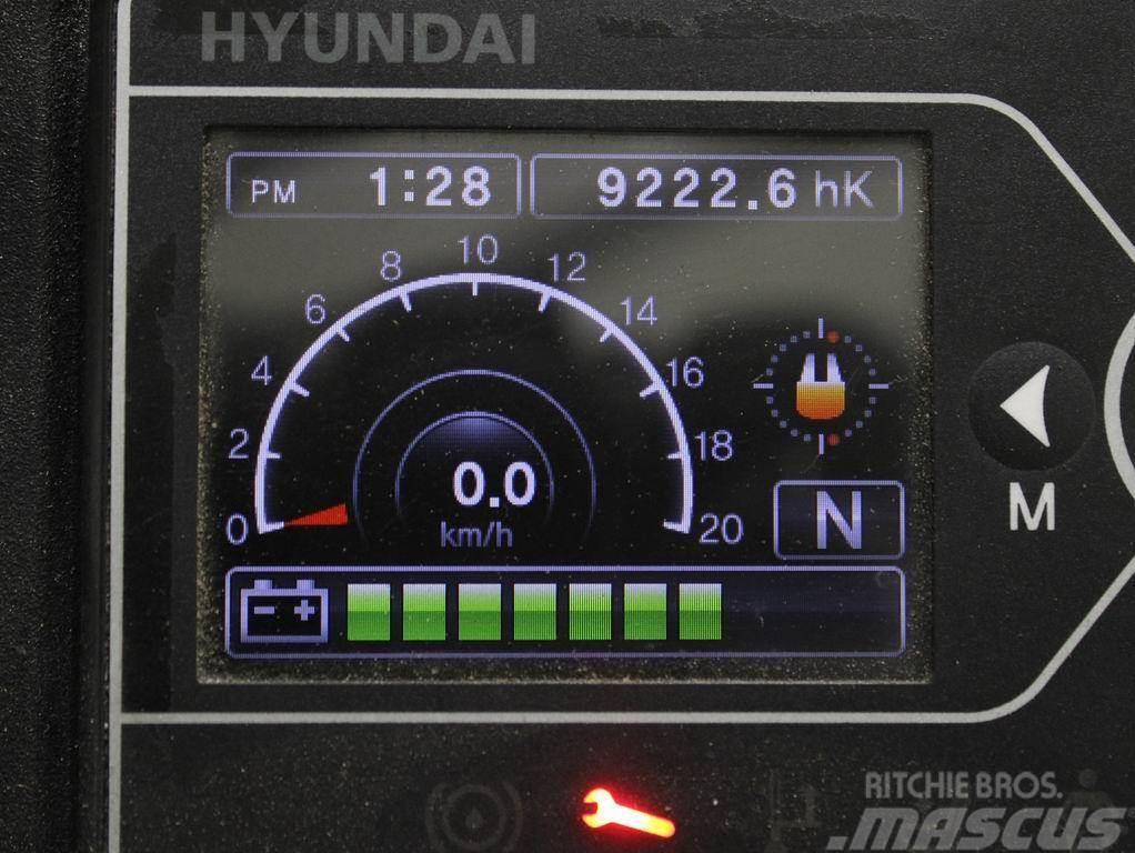 Hyundai 16 BRJ-9 Reach truck