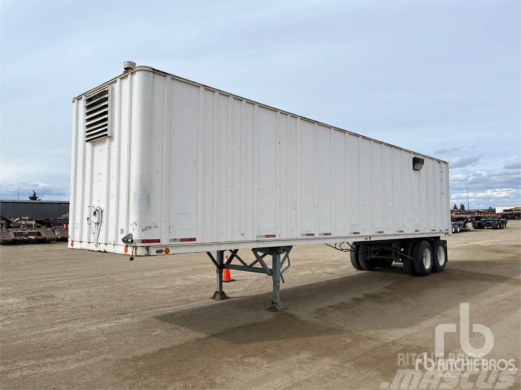 Fruehauf 40 ft x 96 in T/A Box semi-trailers