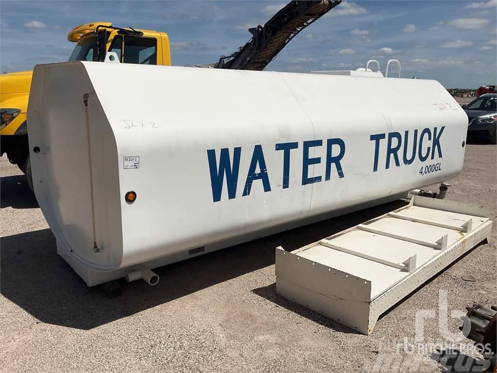  GLOBAL 4000 gal Water Truck Cabins and interior