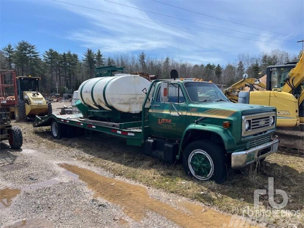 GMC C7 Water bowser