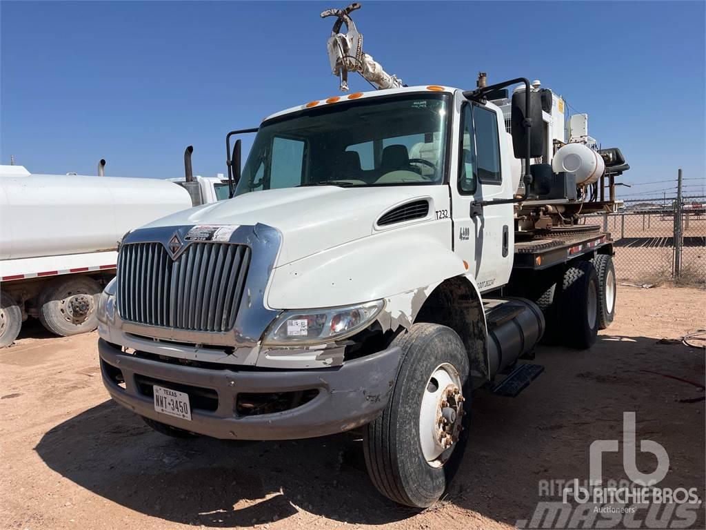 International 4400 Truck mounted drill rig
