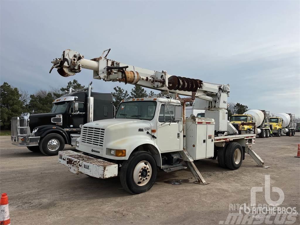 International 4700 Truck mounted drill rig