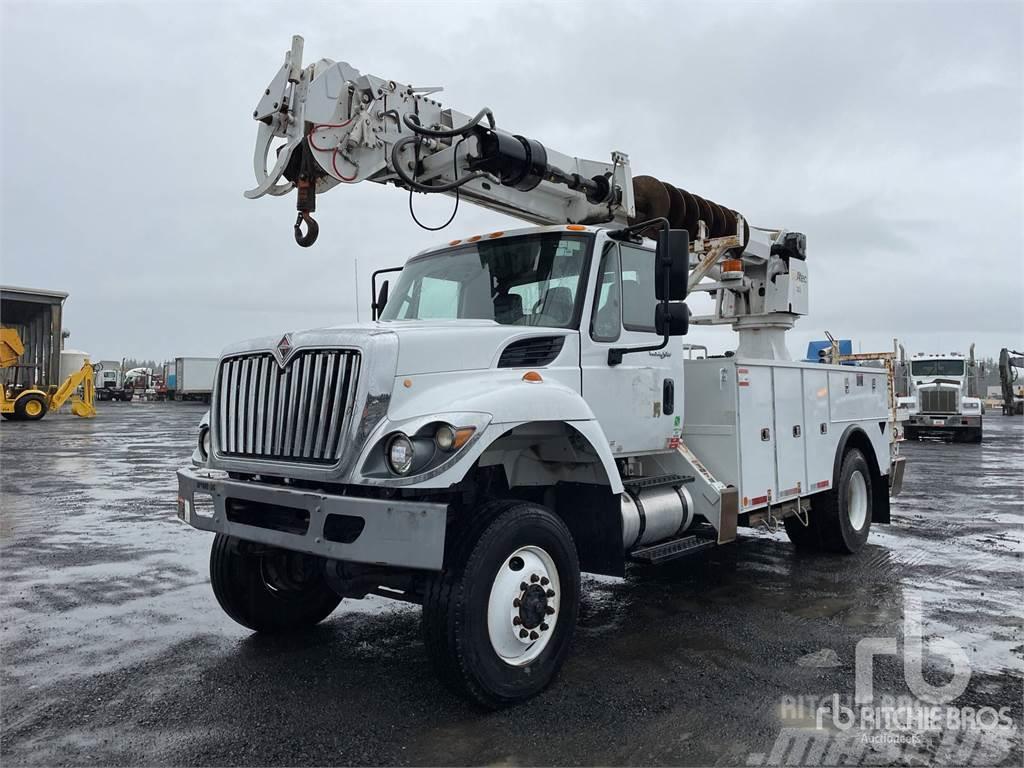 International 7300 Truck mounted drill rig