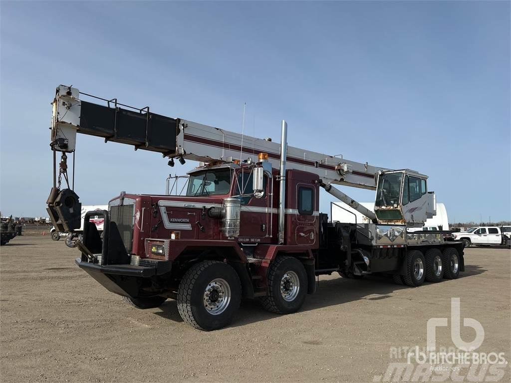 Kenworth C500B Truck mounted cranes