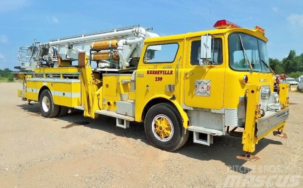Mack CF685 Fire trucks