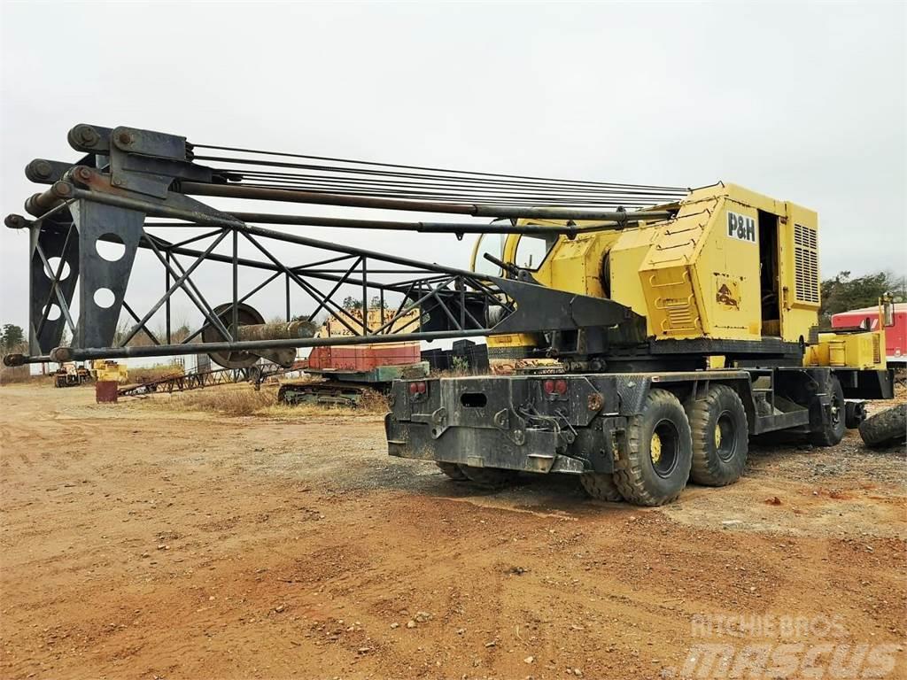  P & H 650 Truck mounted cranes