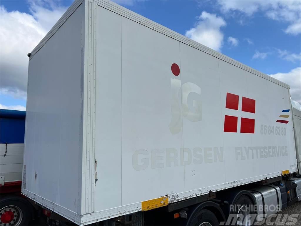 Schmitz WKD 7150 mm med bagdøre Box semi-trailers