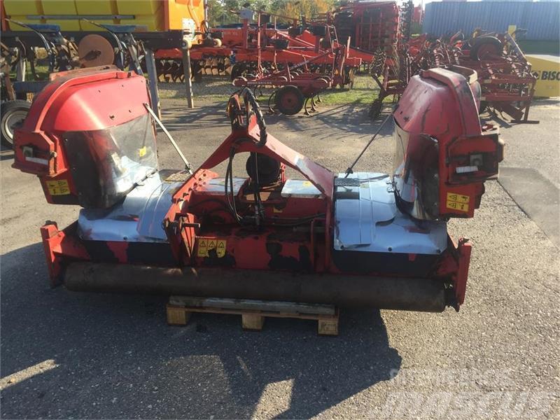 Trimax STEALTH S2 340 Mounted and trailed mowers