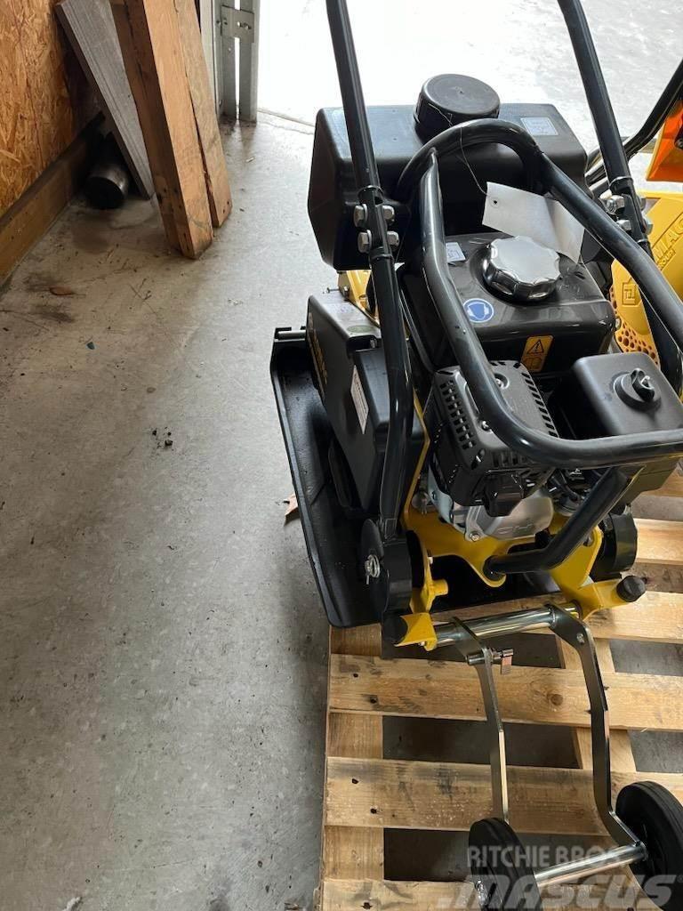 Bomag BVP18/45 Towed vibratory rollers