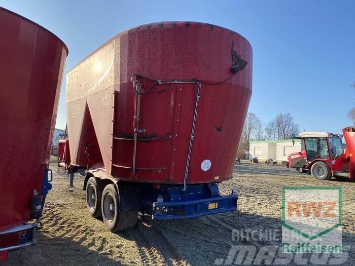 Mayer Siloking Trailed Line Duo 3022 Feed mixer