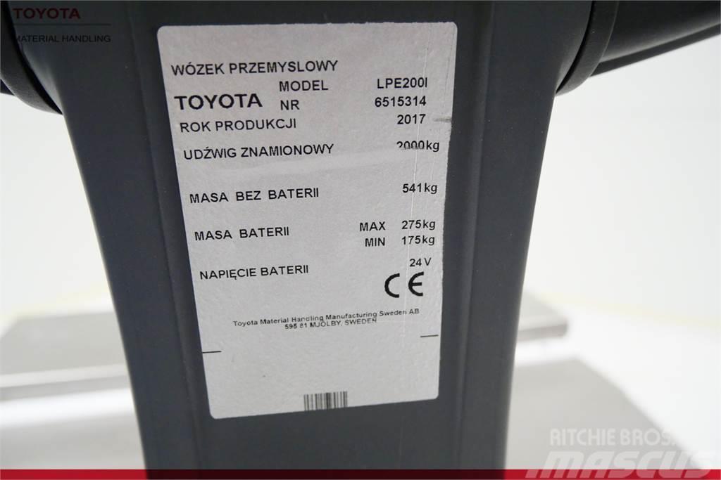 Toyota LPE200I Low lift with platform