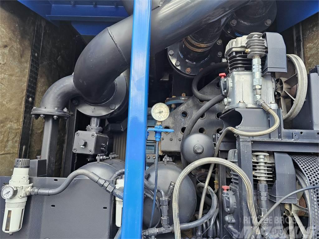 MAN TGS 35.400 Saugbagger KAISER MORO Vacuum suction - Commercial vehicle