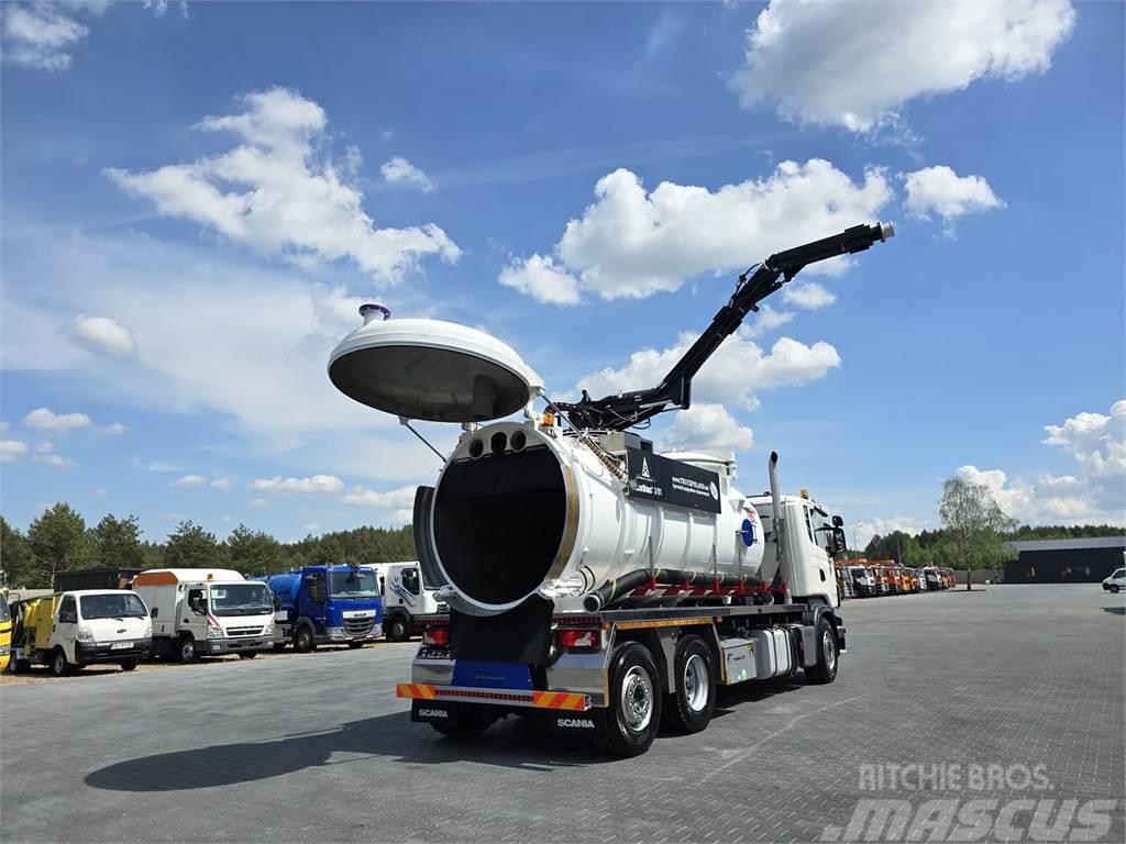 Scania Saugbagger Larsen FlexVac 311 Vacuum suction loade Commercial vehicle