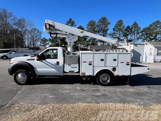 Ford F-550 Super Duty Truck mounted platforms