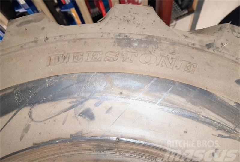  Deestone   31x15.50-15 Tyres, wheels and rims