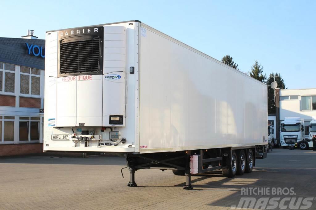 SCHMITZ Carrier Vector 185 0MT Pharma GMP FRC 7cm Wand Box trucks